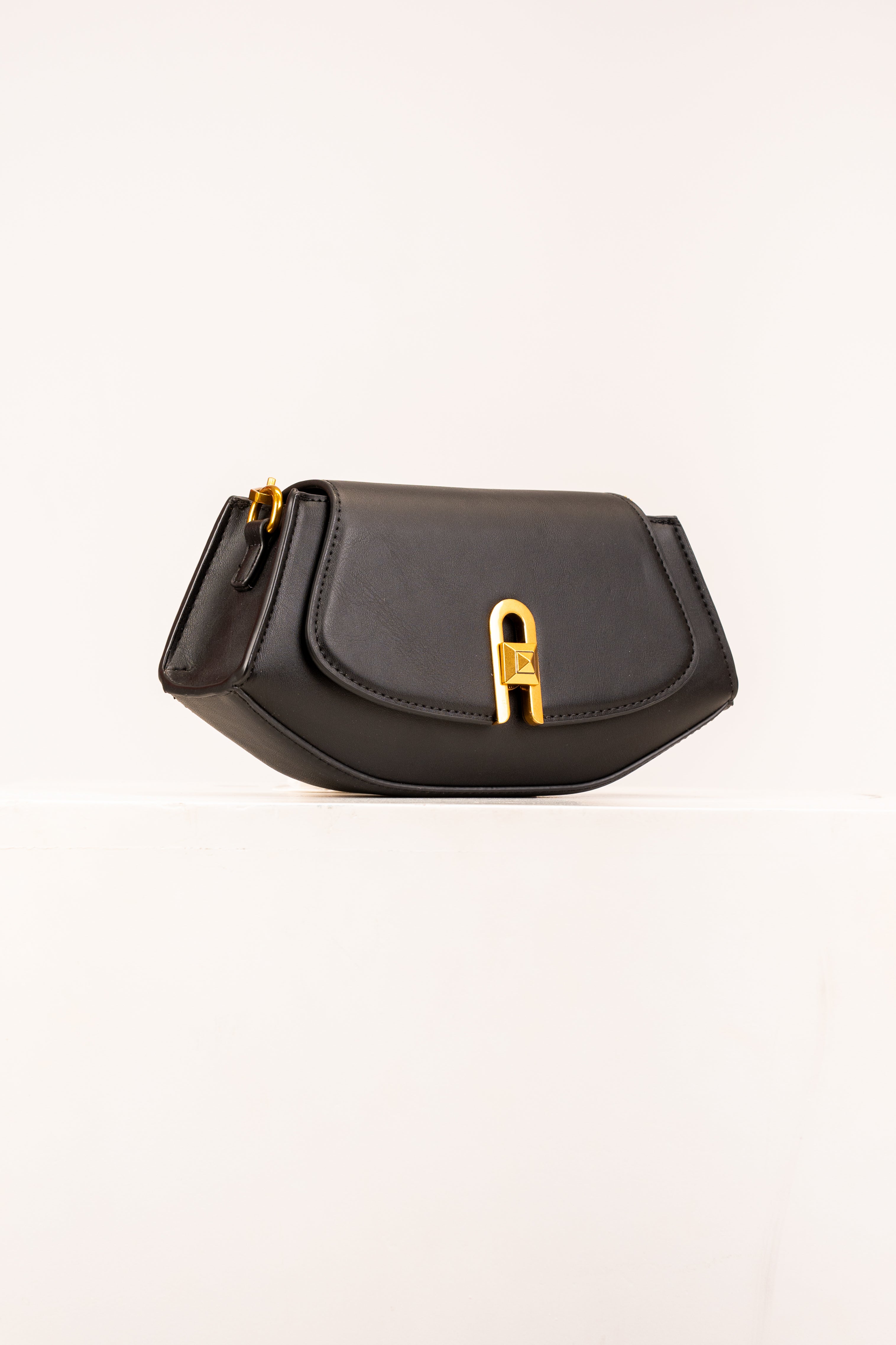 The Carmelia Shoulder Bag